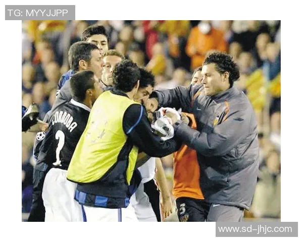 顽劣足球明星名单及其风采照片揭示球场背后的不良行为 顽劣足球明星名单及其风采照片揭示球场背后的不良行为