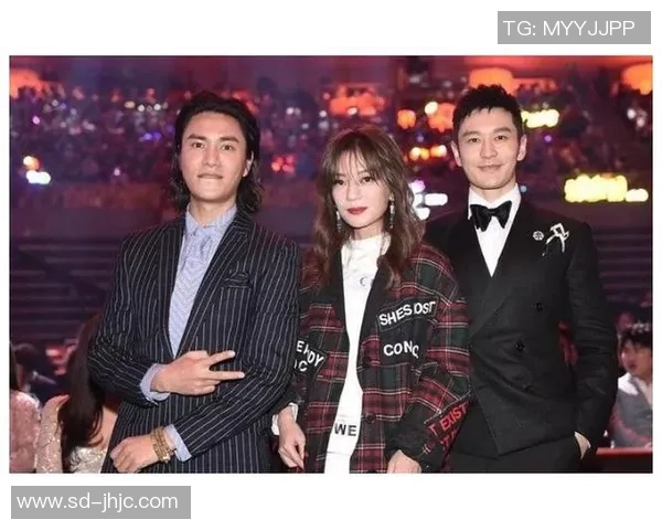 比伯与足球明星的友谊之路揭秘他们的互动与合作背后的故事 比伯与足球明星的友谊之路揭秘他们的互动与合作背后的故事